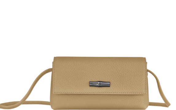 تجربتي مع حقيبة Longchamp Mini Bag UAE: أناقة عملية في الحياة اليومية