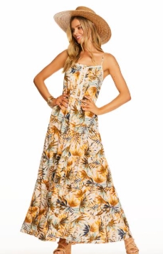 الفساتين كلوحة حيّة: تجربة مع تصاميم النقوش في فساتين جيسيكا سيمبسون